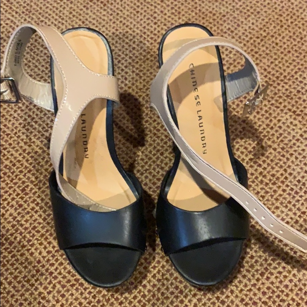 Chinese Laundry Wedges